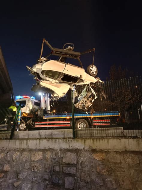Ankara'da otomobil köprüden düştü: 1 ölü, 2 ağır yaralı - Son Dakika Haberleri